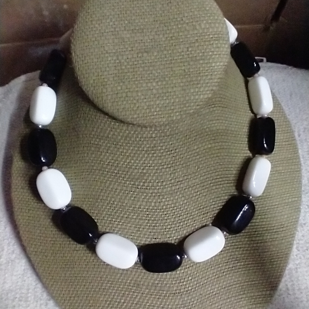Black white beaded necklace